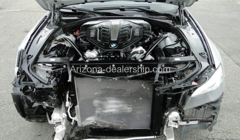 2013 BMW 5-Series iTurbo 4.4L V8 32V RWD full