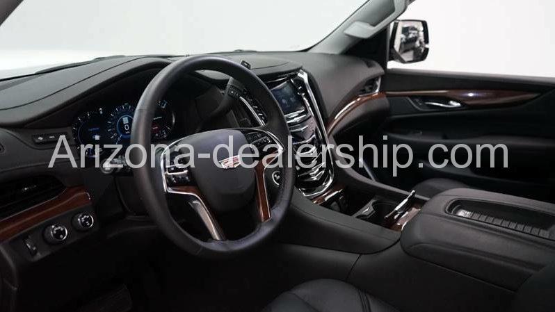2020 Cadillac Escalade Luxury 4×4 4dr SUV full