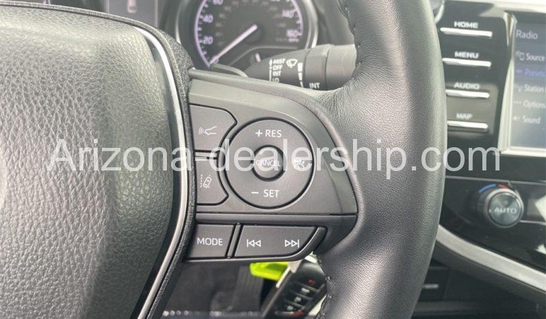 2019 Toyota Camry SE full