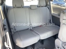 2020 Toyota Sienna XLE full