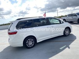 2020 Toyota Sienna XLE Premium full