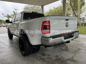 2021 Ram 3500 Limited 3324 Miles Bright White Clearcoat 4D Crew Cab 6.7L I6 Aisi