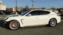 2013 Porsche Panamera GTS 4.8L V8 AWD full