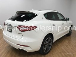 2017 Maserati Levante full