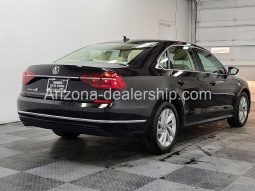 2018 Volkswagen Passat 2.0T SE full