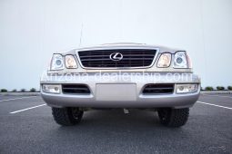 2001 Lexus LX full