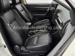 2016 Mitsubishi Outlander SE full