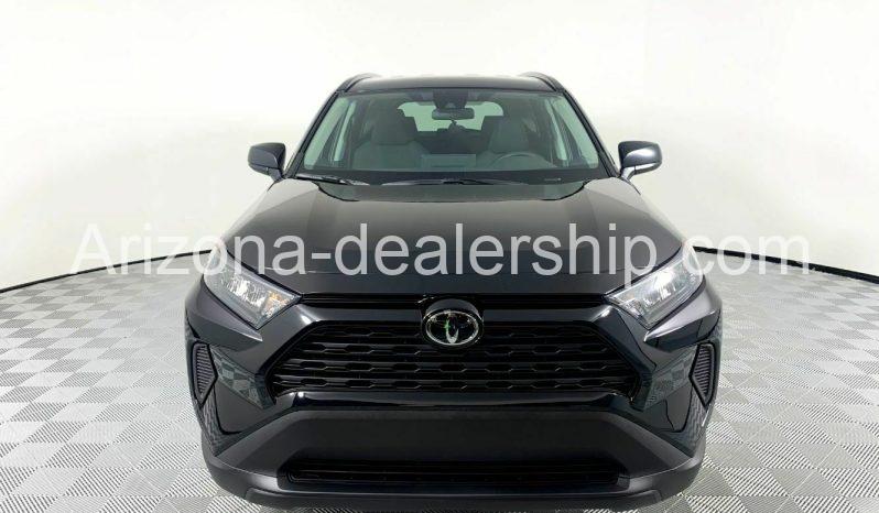 2020 Toyota RAV4 LE full