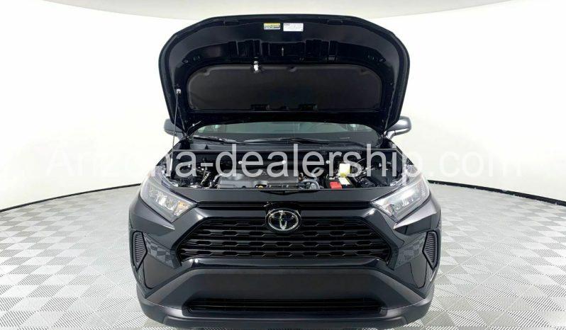 2020 Toyota RAV4 LE full