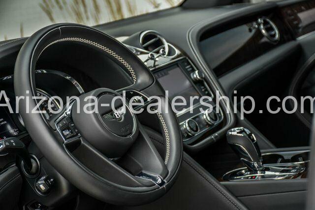 2018 Bentley Bentayga Mulliner Black Edition full