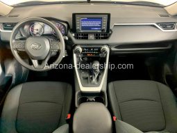 2020 Toyota RAV4 LE full