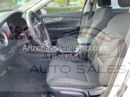 2019 Kia Forte LXS full