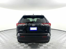 2020 Toyota RAV4 LE full