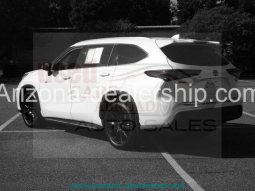 2021 Toyota Highlander XLE full