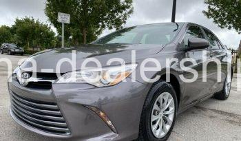 2017 Toyota Camry LE full