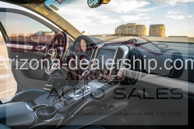 2018 Porsche Cayenne  full