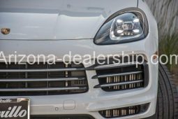 2019 Porsche Cayenne S Premium full