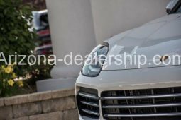 2019 Porsche Cayenne S Premium full