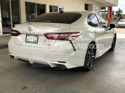 2020 Toyota Camry XSE full