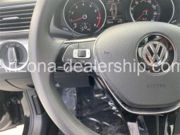 2018 VOLKSWAGEN PASSAT B full