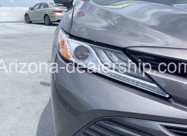 2018 TOYOTA CAMRY XLE full