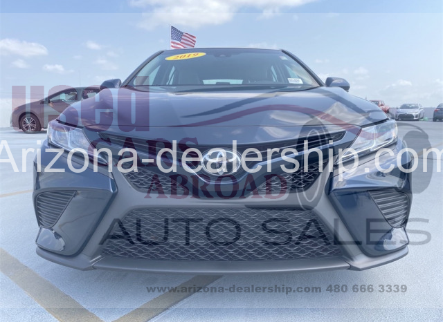 2019 TOYOTA CAMRY SE full