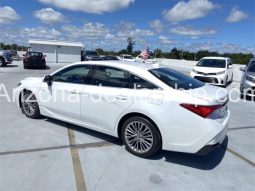 2019 TOYOTA AVALON HYBRID LIMITED full