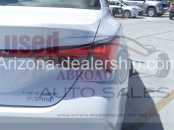 2019 TOYOTA AVALON HYBRID LIMITED full