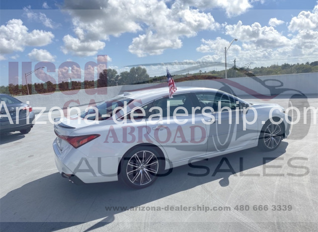 2019 TOYOTA AVALON XSE full