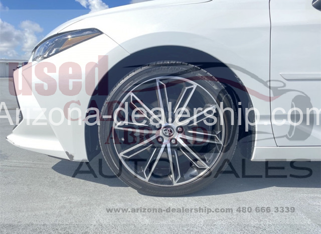 2019 TOYOTA AVALON XSE full