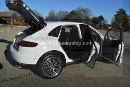 2018 Porsche Macan full