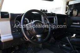 2013 Toyota FJ Cruiser full