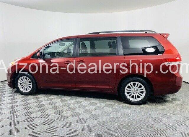 2013 Toyota Sienna XLE full