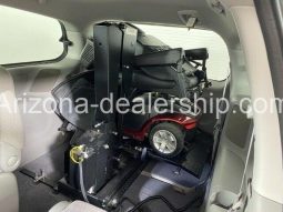 2012 Kia Sedona LX full