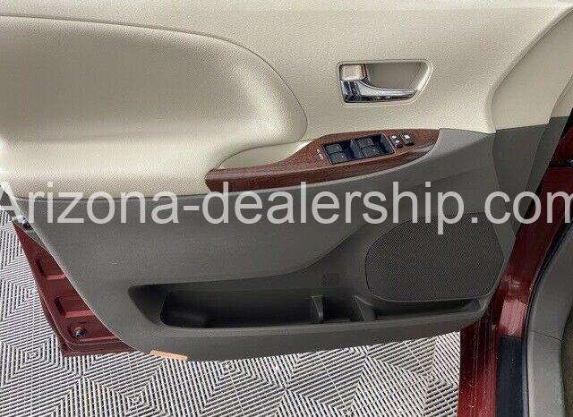 2013 Toyota Sienna XLE full