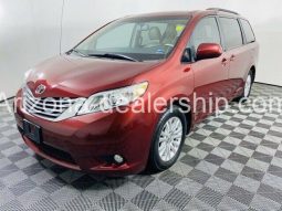 2013 Toyota Sienna XLE full