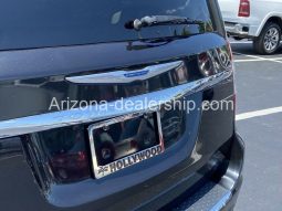 2016 Chrysler Town & Country Touring full