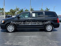 2016 Chrysler Town & Country Touring full