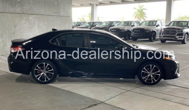 2019 Toyota Camry SE full