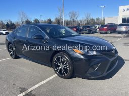 2020 Toyota Camry SE full