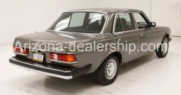 1983 Mercedes-Benz 300D Sedan full