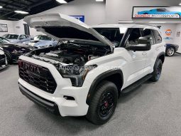 2023 Toyota Sequoia 4WD full