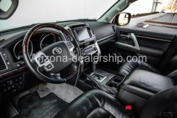 2013 Toyota Land Cruiser full