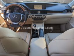 2015 Lexus ES 300h Hybrid full