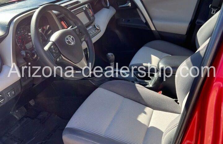 2015 Toyota RAV4 XLE 4dr SUV full