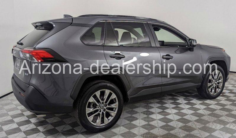 2021 Toyota RAV4 XLE Premium full