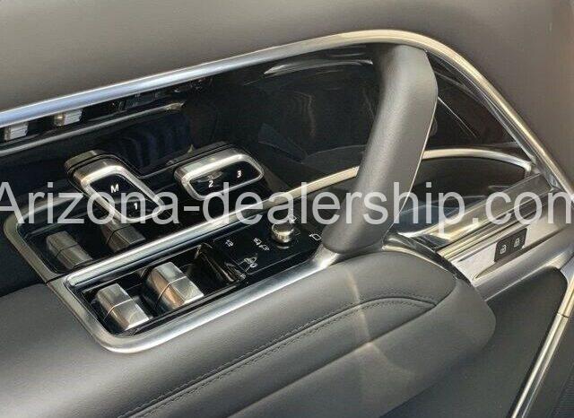 2023 Land Rover Range Rover SE full