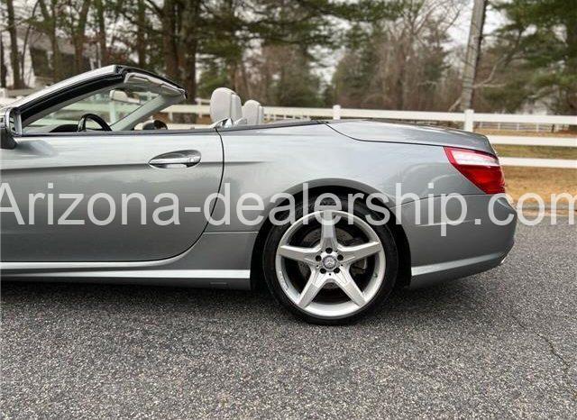 2013 Mercedes-Benz SL-Class SL 550 full