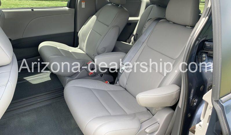 2017 Toyota Sienna XLE Premium full