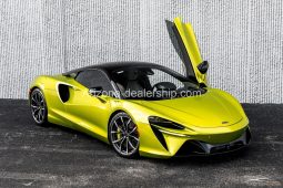 2023 McLaren Artura full